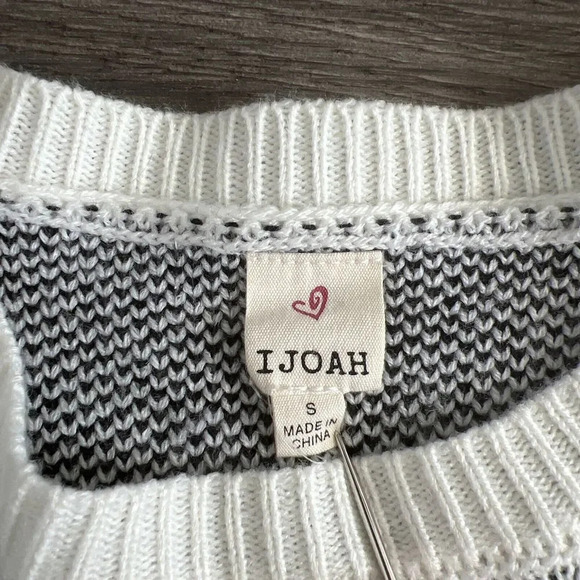 IJoah Oversized Flower Knit Crewneck Sweater Black Size‎ Small - Picture 2 of 6